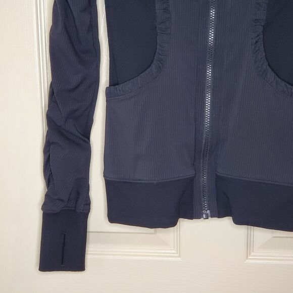 Lululemon Dance Studio Jacket III Size 2 - Picture 6 of 13